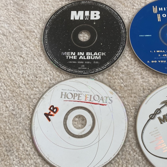 Popular music. Vintage CDs. No case but excellent condition. - Picture 2 of 8